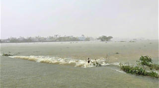 Đà Nẵng: Yêu cầu toàn bộ lực lượng sẵn sàng ứng phó mưa lũ, sạt lở đất