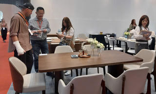 Ngành gỗ Việt Nam: Giữ vững vị thế xuất khẩu, hướng tới chuyển đổi xanh và phát triển bền vững