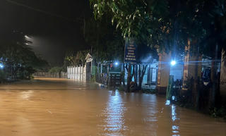 Đà Nẵng: Nhiều khu vực vùng trũng ngập nước, hàng nghìn hộ bị cô lập