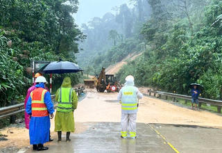Đà Nẵng: Cảnh sát giao thông túc trực xuyên đêm, hỗ trợ người dân trên đường Hồ Chí Minh