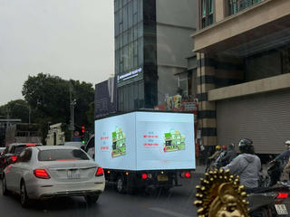 Hà Nội: Xử phạt công ty lắp màn hình LED vào thùng xe tải lưu thông trên đường