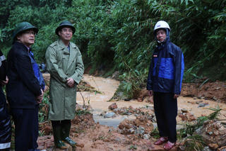 Quảng Ngãi: Khẩn trương khắc phục hơn 120 điểm sạt lở do mưa lớn