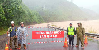 Đà Nẵng: Sạt lở nghiêm trọng trên tuyến đường Hồ Chí Minh
