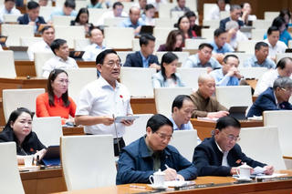 Mức lương cơ sở 2,34 triệu đồng/tháng: Công chức trẻ “chạy bằng niềm tin và mì gói” 10 ngày cuối tháng

