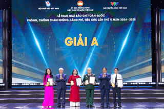 'Thép trong bút - lửa trong tim' đấu tranh không khoan nhượng với tham nhũng, lãng phí, tiêu cực