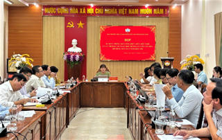 Quảng Ngãi: Cử tri kiến nghị đầu tư hạ tầng, điều chỉnh giá đất