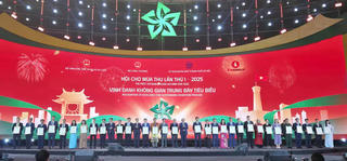 Tập đoàn Hóa chất Việt Nam đạt Giải thưởng “Không gian trưng bày tiêu biểu” tại Hội chợ Mùa Thu năm 2025