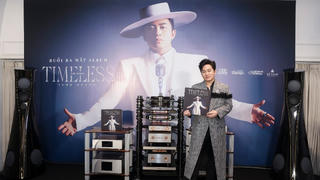 Tùng Dương ra mắt đĩa than đầu tay “The Voice-Timeless” với những tình khúc bất hủ
