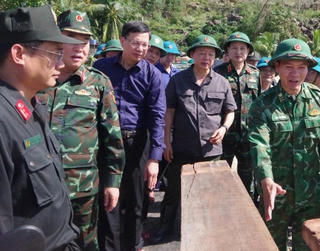 Phó Thủ tướng Trần Hồng Hà kiểm tra công tác khắc phục hậu quả sau bão tại Đắk Lắk