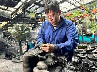 Từ 'vàng đen' đến món quà vùng mỏ 