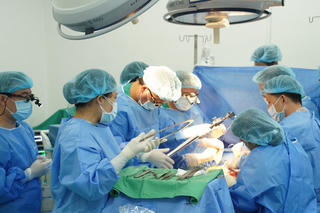 Bệnh viện Chợ Rẫy thực hiện ca ghép phổi đầu tiên ở phía Nam