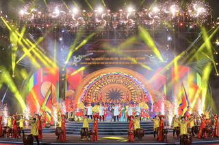 Phát huy sức mạnh đại đoàn kết dân tộc để phát triển đất nước