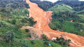 Đà Nẵng: Di dời khẩn cấp 664 người sau vụ sạt lở núi nghi 3 người mất tích