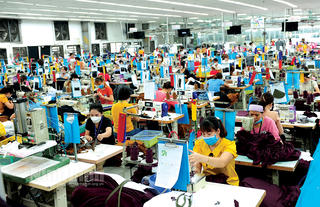 Hoàn thiện vai trò giai cấp công nhân trong dự thảo Văn kiện Đại hội Đảng