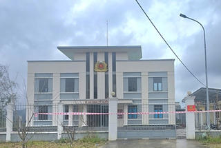 Đà Nẵng: Trụ sở Công an xã Hùng Sơn bị lún nứt sau mưa lớn