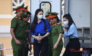 Hoa hậu Thùy Tiên, Quang Linh Vlog và Hằng Du Mục hầu toà do liên quan vụ 'kẹo Kera'