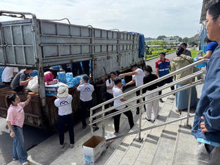 TP Hồ Chí Minh: Hơn 180 tấn hàng cứu trợ gửi tới nhà ga metro số 1