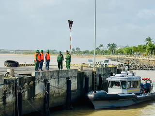 Bộ đội Biên phòng Đắk Lắk dốc sức tìm kiếm người mất tích sau mưa lũ