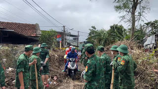 “Màu xanh không ngơi nghỉ”: Bộ đội Biên phòng tỉnh Đắk Lắk căng mình giúp dân sau trận lũ lịch sử