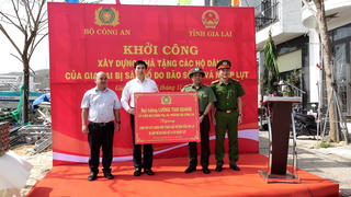 Bộ Công an hỗ trợ 50 tấn hàng và 1 tỷ đồng cho đồng bào Gia Lai