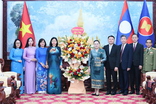 Hội Liên hiệp Phụ nữ Việt Nam chúc mừng Quốc khánh nước Cộng hòa Dân chủ Nhân dân Lào
