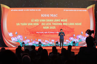 
 Sôi động khai mạc lễ hội Làng nghề và Tuần Văn hóa – Du lịch – Thương mại 2025 ở Phú Xuyên (Hà Nội)
 
