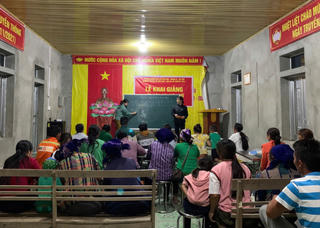 Xóa mù chữ gắn với phổ cập giáo dục, hướng tới cộng đồng học tập suốt đời