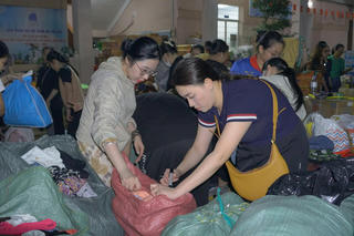 Thêm nhiều nguồn lực hỗ trợ đồng bào miền Trung khắc phục bão lụt