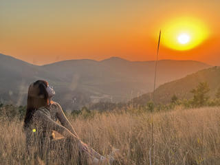 Ngắm mặt trời rơi trên đồi Phượng Hoàng