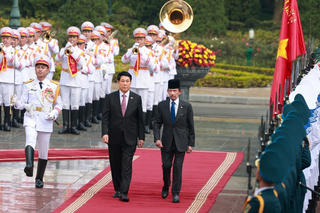 Chủ tịch nước Lương Cường chủ trì lễ đón chính thức Quốc vương Brunei