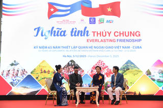 Khai mạc triển lãm dấu ấn 65 năm quan hệ Việt Nam – Cuba