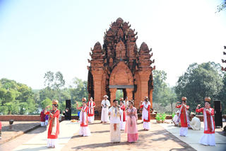 Giữ mạch chảy di sản trong cộng đồng