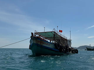 Cảnh sát biển bắt tàu cá 'chở lậu' khoảng 60.000 lít dầu DO