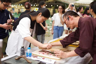 Cam kết bảo tồn tranh Đông Hồ sau vinh danh 