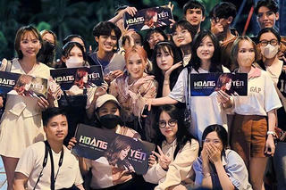 Văn hóa thần tượng và mạng xã hội