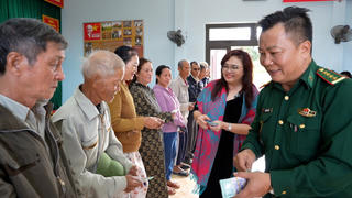 180 triệu đồng: "Nghĩa tình xa quê gửi về vùng lũ Đắk Lắk”