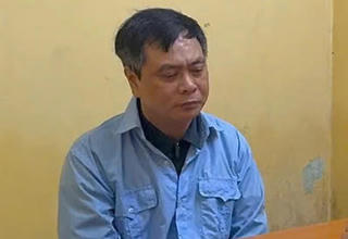 Nỡ nào “ăn chặn” tiền của sinh viên