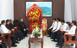 Lâm Đồng: Thăm, chúc mừng Tòa Giám mục Phan Thiết nhân dịp Lễ Giáng sinh năm 2025