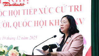 Chủ tịch Bùi Thị Minh Hoài tiếp xúc cử tri TP Hà Nội sau kỳ họp thứ 10, Quốc hội khóa XV