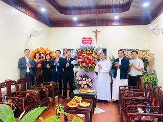 Mặt trận Tổ quốc tỉnh Ninh Bình chúc mừng Lễ Giáng sinh các cơ sở Công giáo