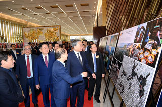 Tổng Bí thư dự Hội nghị toàn quốc tổng kết công tác Tuyên giáo và Dân vận năm 2025