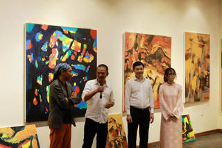 Đà Nẵng: Triển lãm tranh về nhịp sống đô thị và phố cổ Hội An