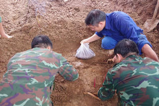 Quảng Trị: Quy tập 2 hài cốt trong vườn nhà người dân