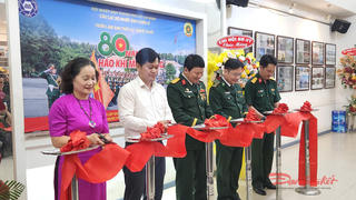 TP Hồ Chí Minh: Khai mạc triển lãm ảnh '80 năm hào khí miền Đông'