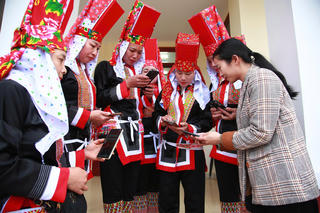 Quảng Ninh: Giảm nghèo thông tin gắn với chuyển đổi số