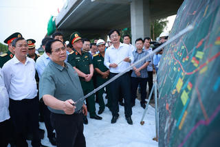 Thủ tướng kiểm tra tiến độ thi công dự án cao tốc Châu Đốc-Cần Thơ-Sóc Trăng