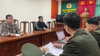 Khởi tố 2 đối tượng về hành vi “Tàng trữ trái pháp vũ khí quân dụng”