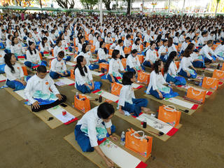 Hơn 1.000 thư pháp gia đồng diễn đầu năm Bính Ngọ 2026