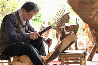 Trưng bày “Ngựa về phố”