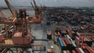 Xuất khẩu lập đỉnh tạo dư địa tăng trưởng mới